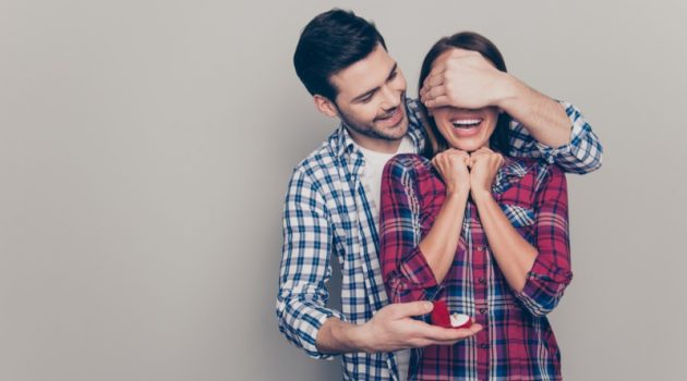 6 Tips to Find the Perfect Wedding Ring for Your Partner Happy Couple Engagement Ring Box