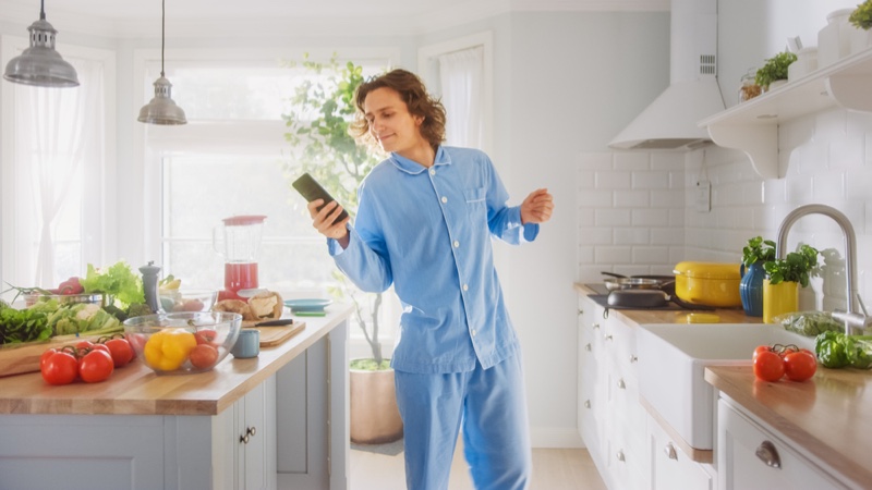 Happy Man Blue Pajama Set Kitchen » Reasons Why Men Should Wear Pajamas Happy Man Blue Pajama Set Kitchen