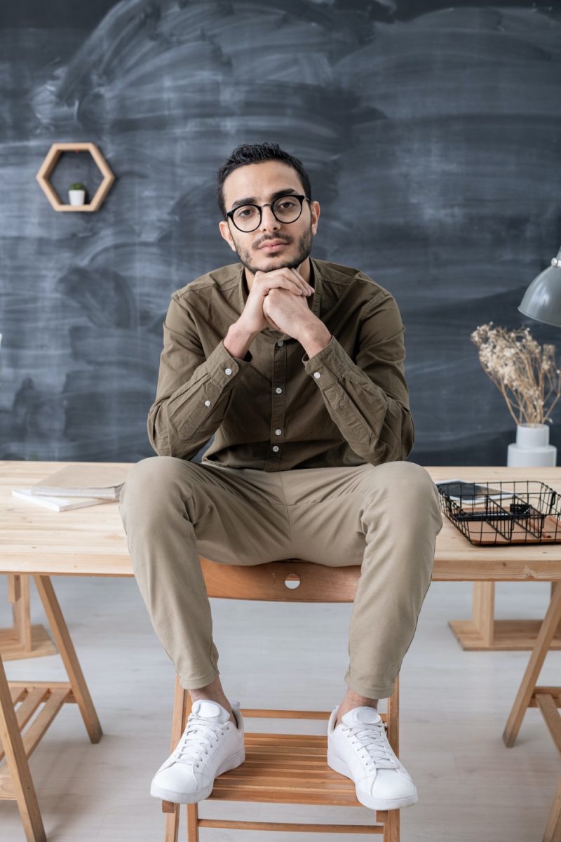 Man Sporty Casual Style Sneakers Office » The Sporty Business Look: Why it is Trending with Start-ups Man Sporty Casual Style Sneakers Office