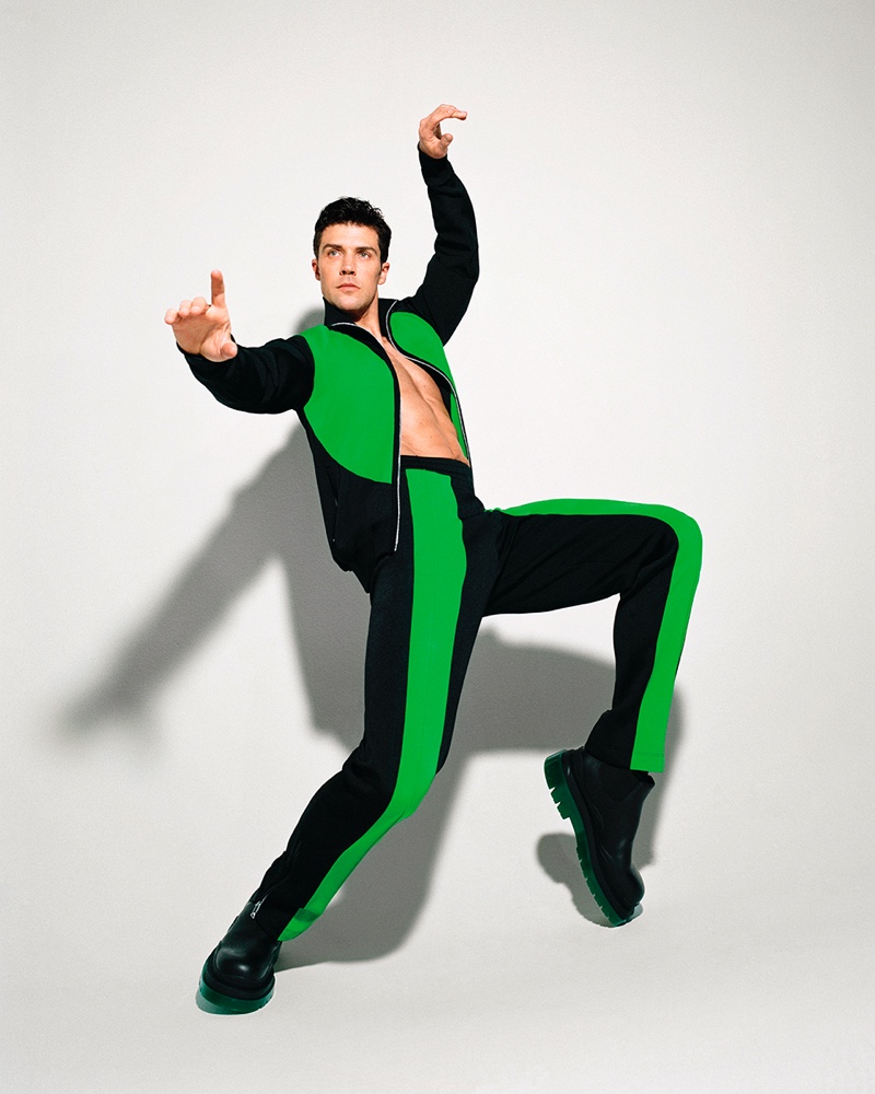 » Roberto Bolle Shows Off His Moves in Bottega Veneta for CAP 74024 Roberto Bolle 2021 CAP 74024 007