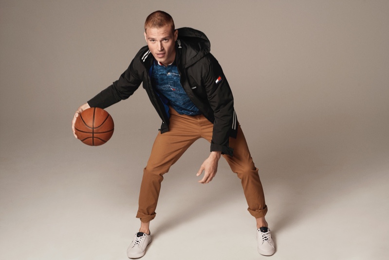 A sporty vision, Matthew Noszka fronts Tommy Hilfiger's fall 2021 men's campaign.