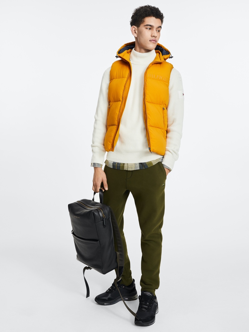 Tommy Hilfiger Fall Winter 2021 Menswear Lookbook 016