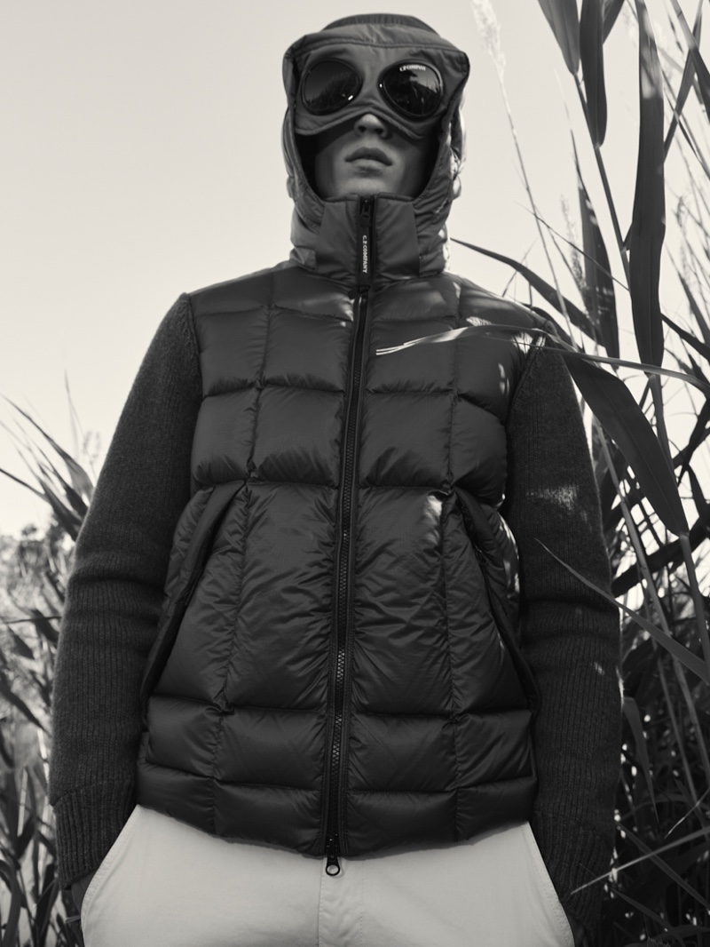 » Julian Schneyder Dons Smart Fall Style for Masculin Journal Julian Schneyder 2021 Masculin Journal 003
