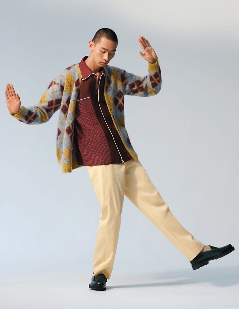 » Zhuo Strikes a Pose in 'New-season Style' for Matches Fashion Zhuo Chen 2021 MatchesFashion Editorial 008