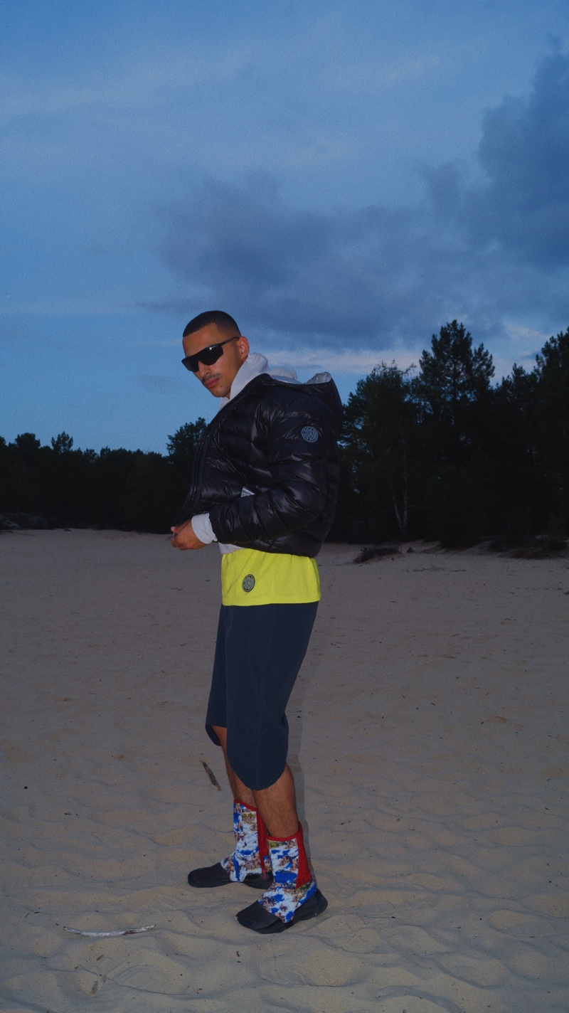 Embracing modern proportions, Erwan Filidori makes a style statement in Colmar A.G.E.'s fall-winter 2021 collection. » Colmar A.G.E Pushes Eco-Friendly Style Forward This Fall Embracing modern proportions, Erwan Filidori makes a style statement in Colmar A.G.E.'s fall-winter 2021 collection.