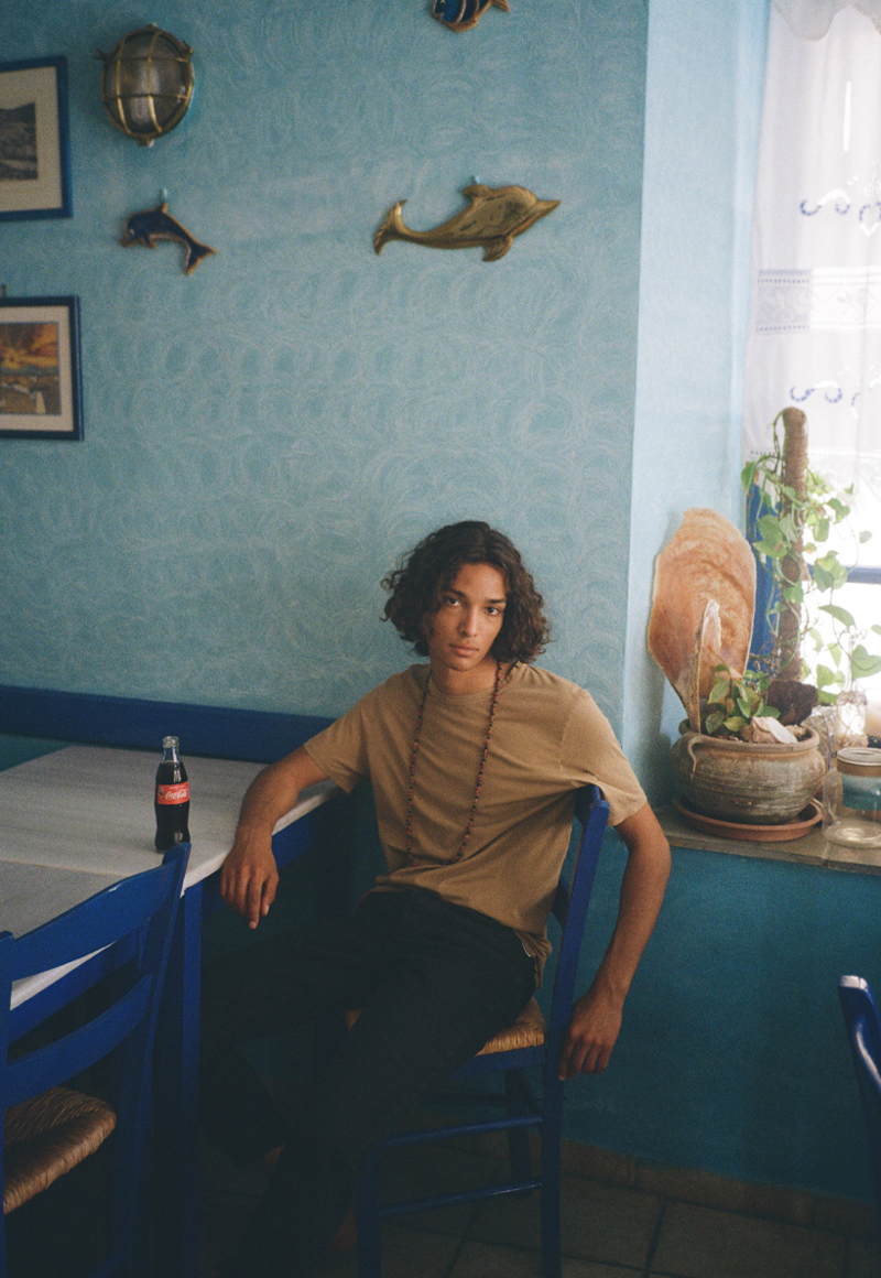 Stealing a relaxing moment, Djairo Mulder wears comfortable basics from American Vintage.