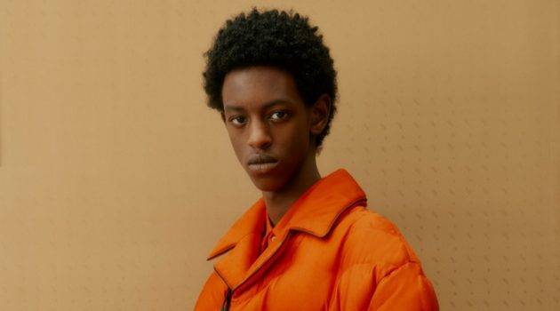 Fendi Offers Bold Colors & Fresh Shapes for Fall Fendi Offers Bold Colors & Fresh Shapes for Fall