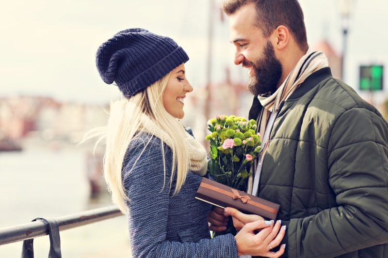 Happy Couple Flowers Gift Winter Style