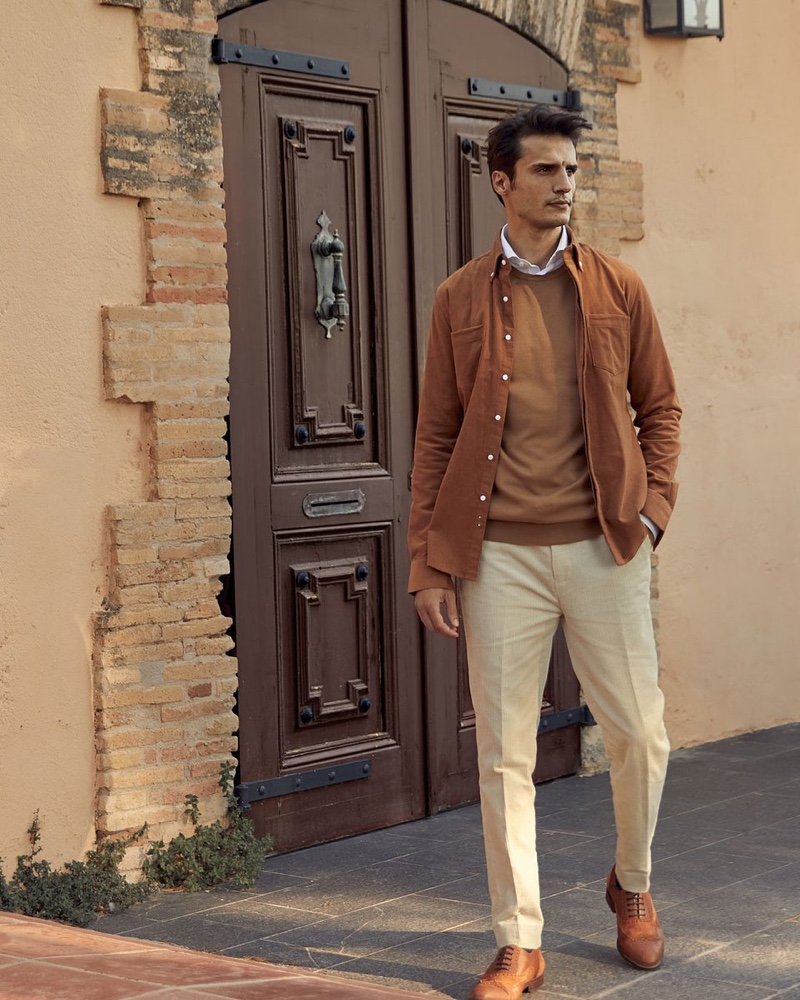 Embracing smart-casual style, Alexander Ardid dons a look from Hockerty.
