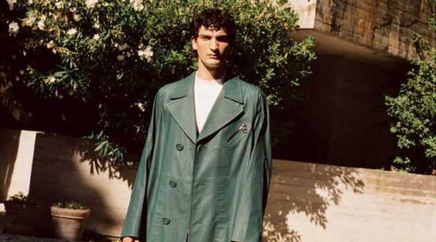 Luca Lemaire Sports Oversized Fashions for Esquire España Luca Lemaire Sports Oversized Fashions for Esquire España