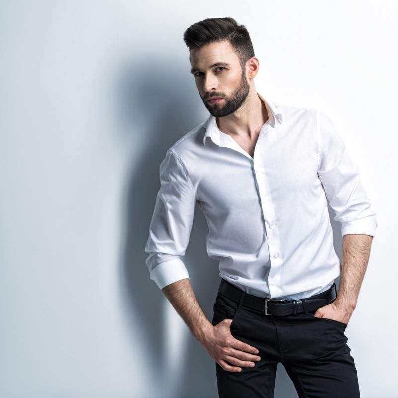 Man in White Dress Shirt and Black Trousers Simple Casino Outfit » Best Outfits for a Casino Night for Men Man in White Dress Shirt and Black Trousers Simple Casino Outfit