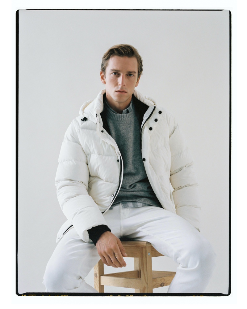 Sporting a winter white look, Quentin Demeester inspires in Massimo Dutti.