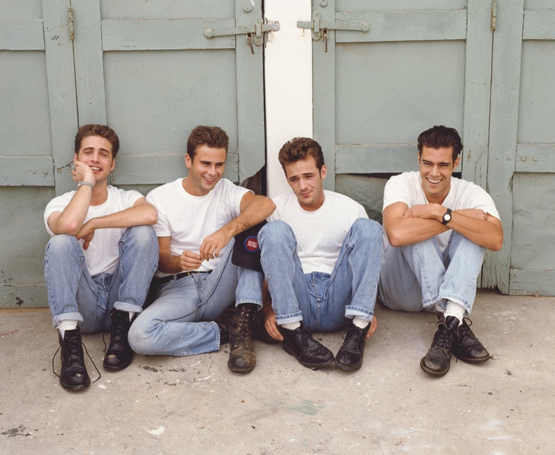 Levi’s. Jason Priestley, Jamie Walters, Luke Perry, and Dana Ashbrook, wearing Levi’s jeans, photographed for Esquire, May 1992. Photograph by George Lange. Picture credit: © George Lange (page 300) Brand, est San Francisco, USA, 1853. » The Men's Fashion Book: A New Must-Read Levi’s. Jason Priestley, Jamie Walters, Luke Perry, and Dana Ashbrook, wearing Levi’s jeans, photographed for Esquire, May 1992. Photograph by George Lange. Picture credit: © George Lange (page 300) Brand, est San Francisco, USA, 1853.