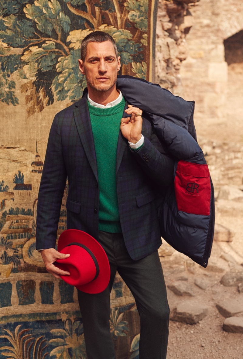 Axel Hermann is a smart vision for Banana Republic's holiday 2021 campaign.