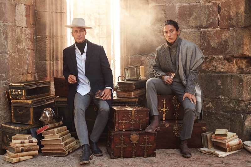 Models Axel Hermann and Cherokee Jack come together as the stars of Banana Republic's holiday 2021 campaign.