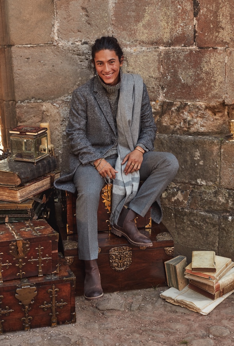 Banana Republic Holiday 2021 Mens Campaign 013