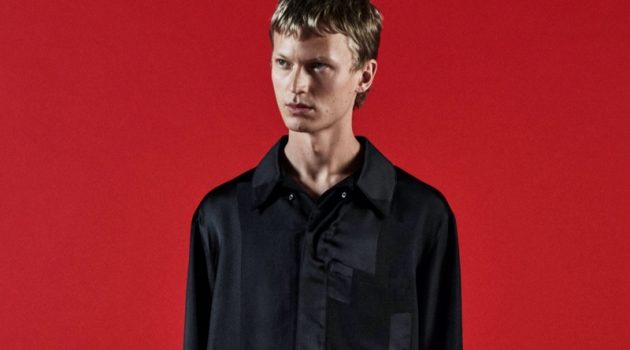 Jonas Glöer & Momo Ndiaye Embrace Festive Dressing for COS Campaign Donning black on black, Jonas Glöer fronts COS's holiday 2021 campaign.