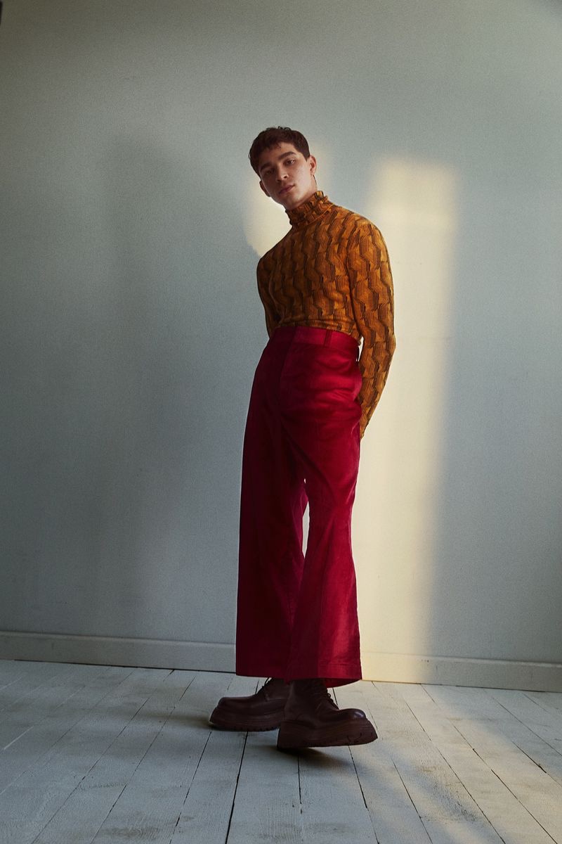 Isaac Cole Powell Rocks Bold Styles for Behind the Blinds