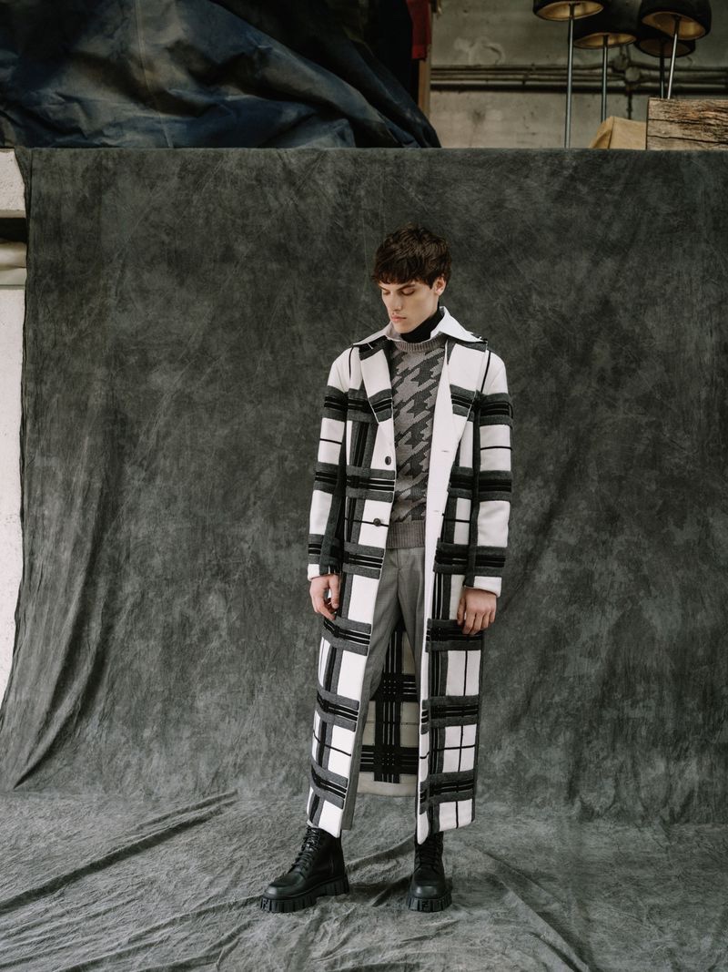 » Philip Lunin Rocks Graphic Menswear for GQ Russia Philip Lunin 2021 GQ Russia Editorial 005