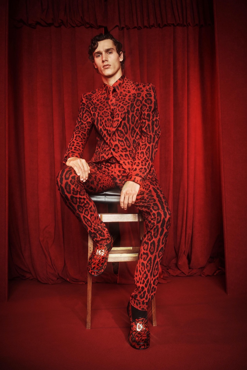 Carlos Galobart is red-hot in a leopard print suit from Dolce & Gabbana's spring-summer 2022 Hot Animalier collection.