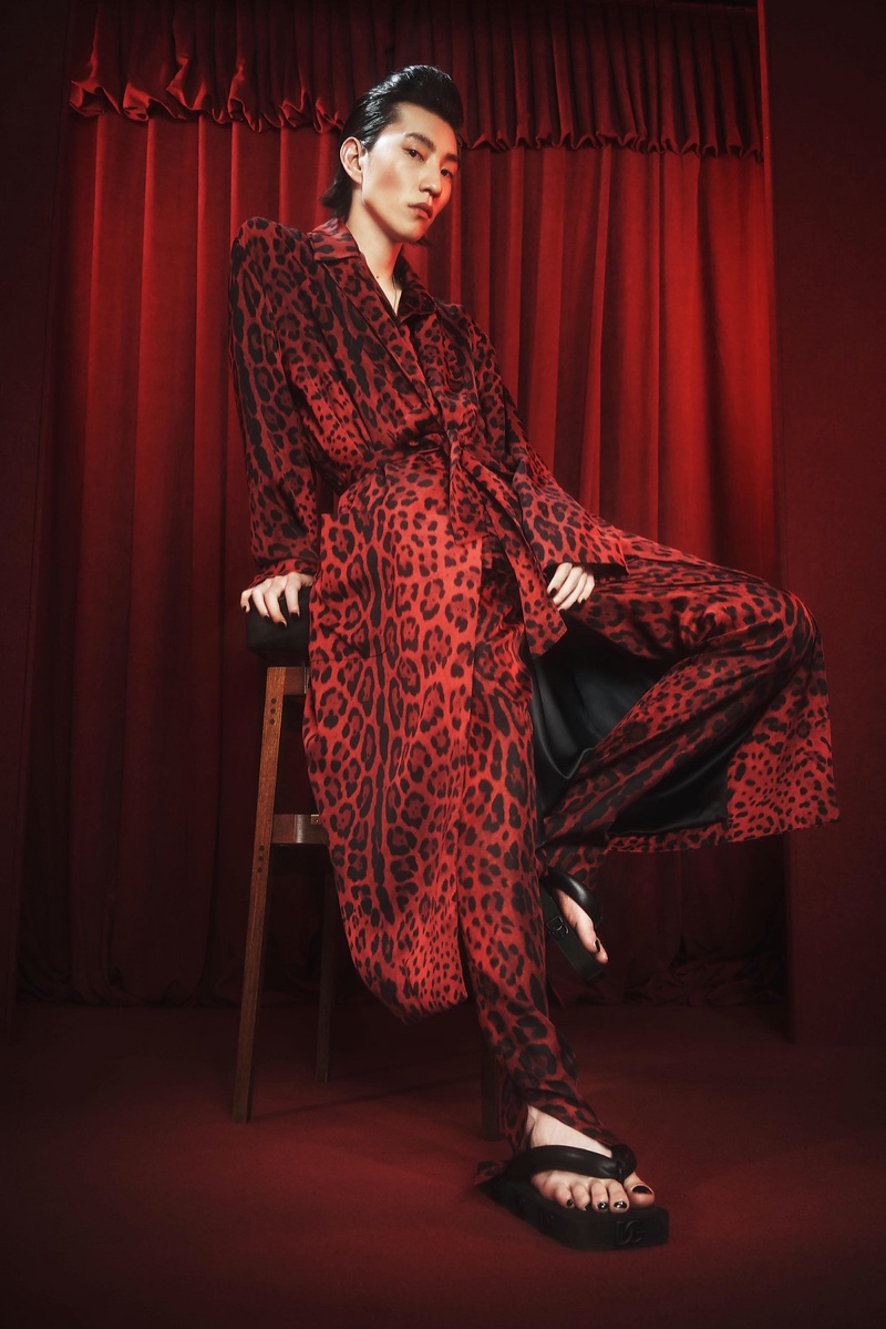 Yechan Kwon is a head-turner in a chic leopard-print robe and pajamas from Dolce & Gabbana's spring-summer 2022 Hot Animalier collection.