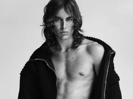 Fernando Casablancas Embraces Retro Cool for Man About Town