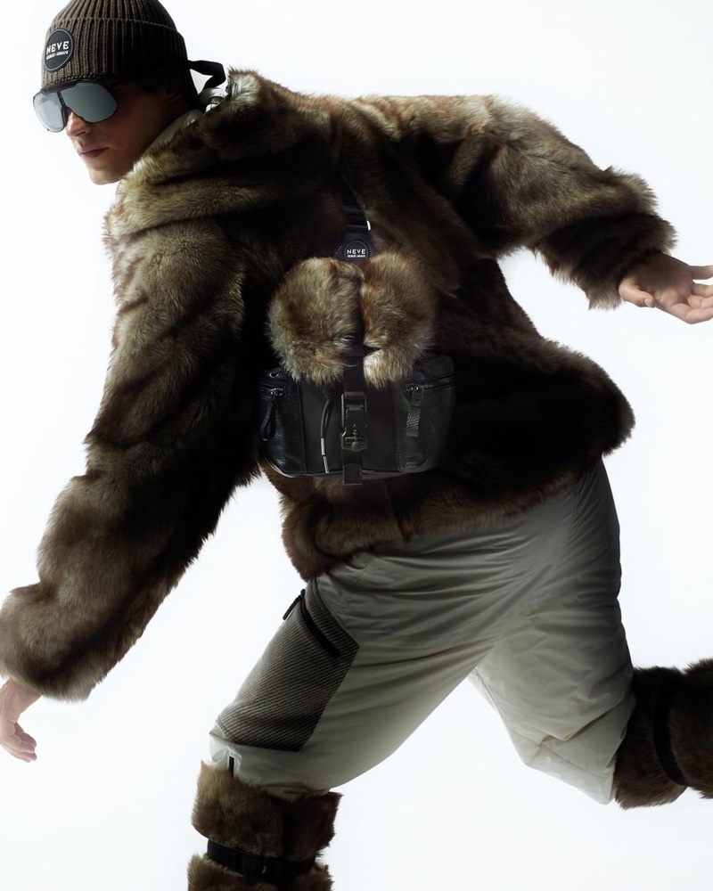 » Kit Butler Rocks Après-ski Style for Giorgio Armani Neve Campaign Giorgio Armani Neve 2021 Kit Butler