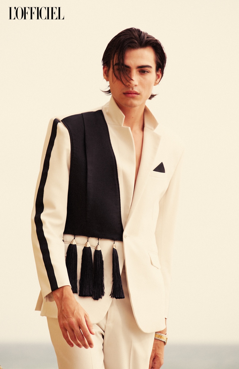 » L'Officiel Hommes Brasil Proposes New Year Trends LOfficiel Hommes Brasil 2021 Editorial 003