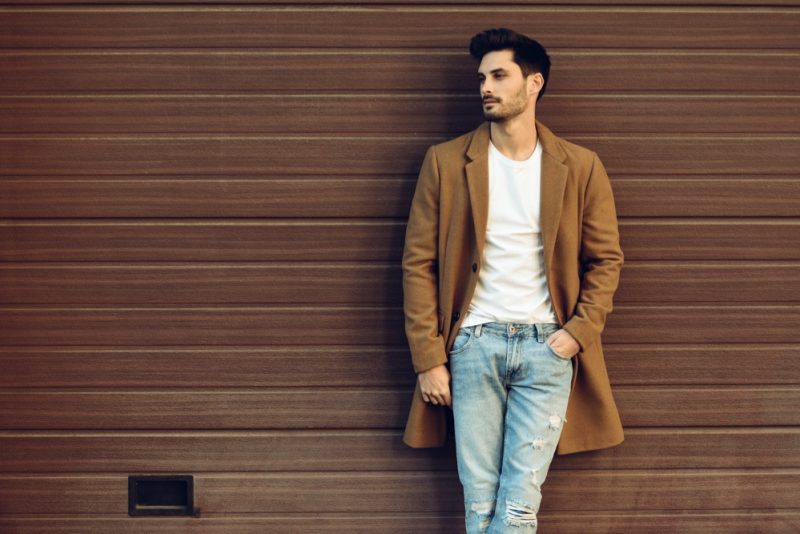 Man Smart Casual Style Coat T shirt Jeans Man Smart Casual Style Coat T-shirt Jeans