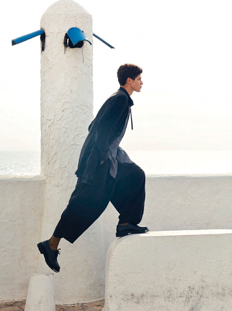 » Nacho Dons Playful Proportions for Spanish GQ Nacho Penin 2021 Spanish GQ Editorial 001