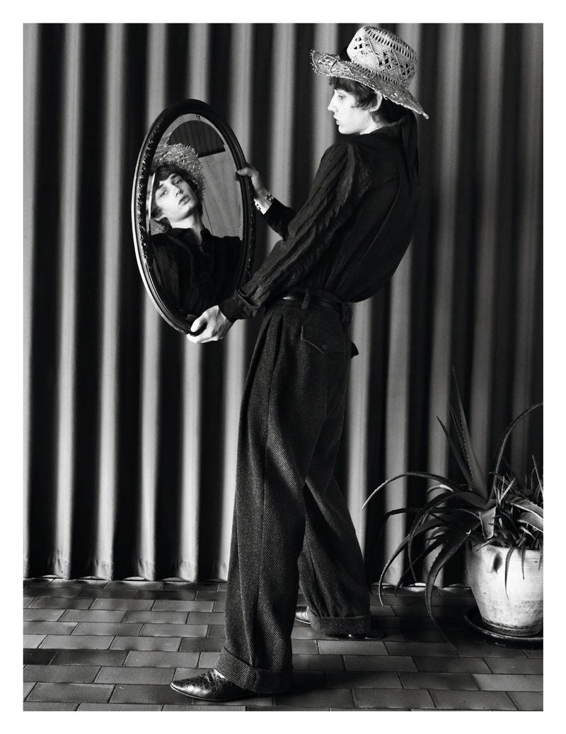 Robert Semjonovs 2021 Vogue Hommes Editorial 002 Robert Semjonovs Mirror Pictures Vogue Hommes 2021