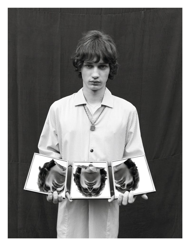 Robert Semjonovs 2021 Vogue Hommes Editorial 003 Robert Semjonovs Holding Mirrors Vogue Hommes 2021 Editorial