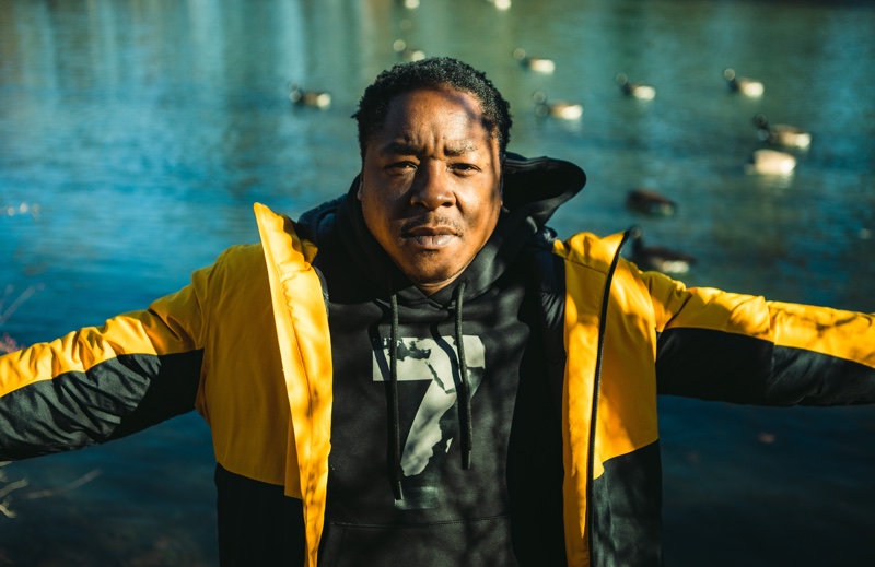 Hip-hop artist Jadakiss appears in the campaign for the Save The Duck x Compound capsule collection.