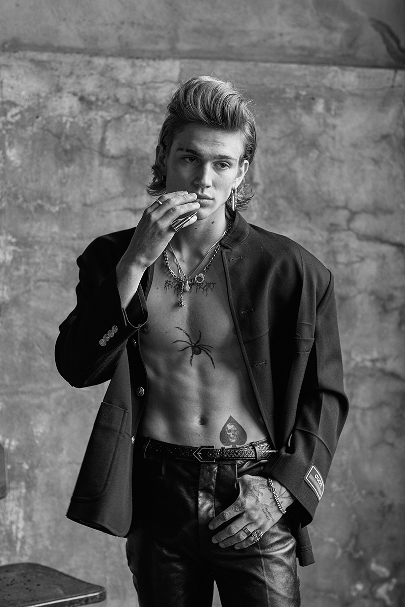 » Vinnie Hacker Graces the Pages of Man About Town Vinnie Hacker 2021 Man About Town Editorial 003