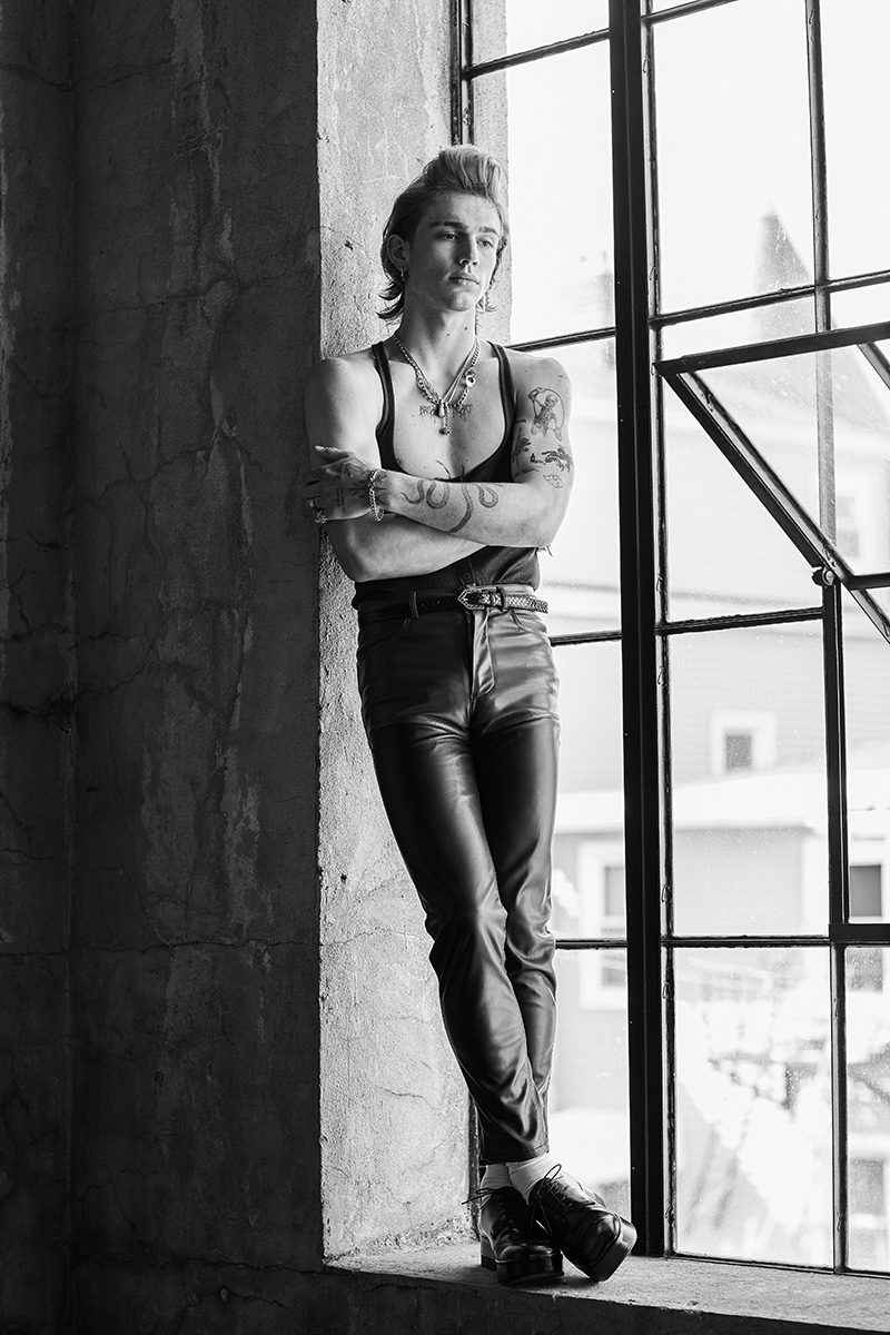 » Vinnie Hacker Graces the Pages of Man About Town Vinnie Hacker 2021 Man About Town Editorial 005
