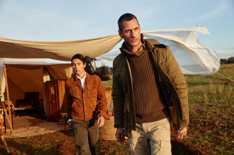 Models Cherokee Jack and Axel Hermann reunite for Banana Republic's spring 2022 campaign.