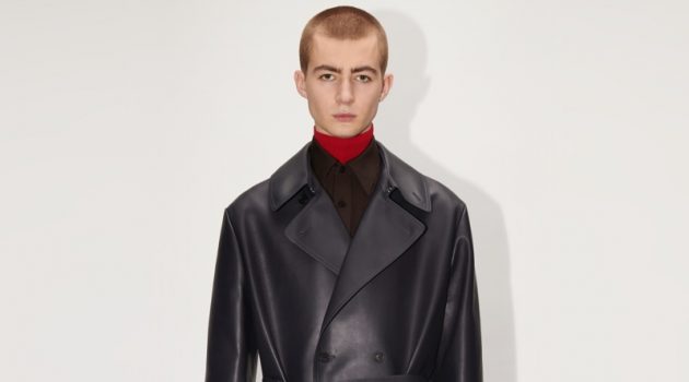 Dunhill Unveils Sharp Uniform for Fall '22 Collection Dunhill Unveils Sharp Uniform for Fall '22 Collection