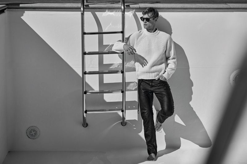 Elliott Reeder Model LOfficiel Hommes Ukraine Sweater Sunglasses Leather Pants Style