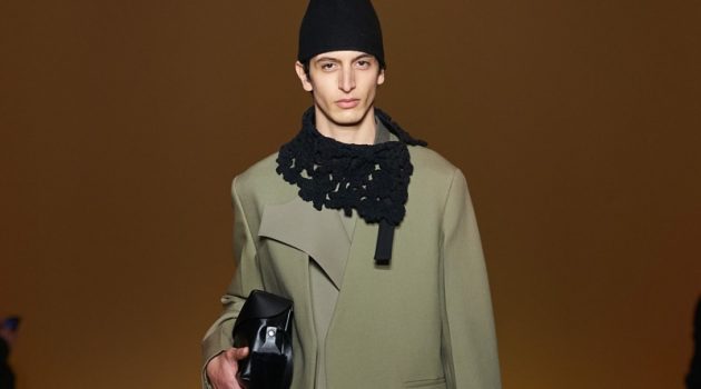 Jil Sander Delivers a Uniform Ease with Fall '22 Collection Jil Sander Delivers a Uniform Ease with Fall '22 Collection
