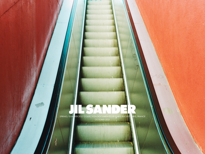 An image from Jil Sander's spring-summer 2022 campaign.