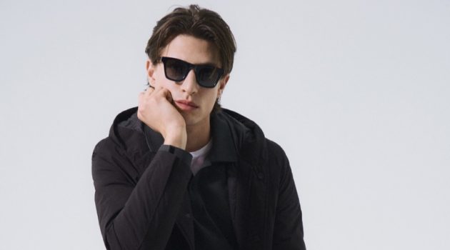 Edoardo Sebastianelli Plays It Cool in Massimo Dutti In front and center, Edoardo Sebastianelli wears Massimo Dutti.