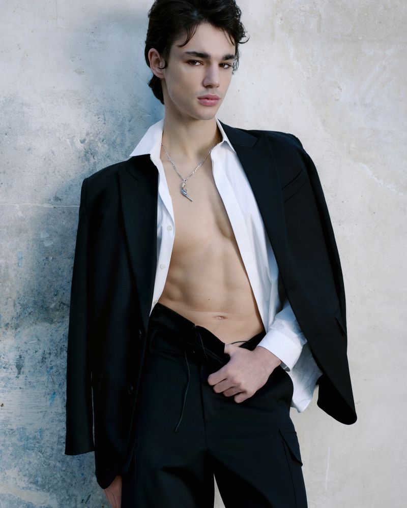 Fernando Lindez Model Suit Valentino