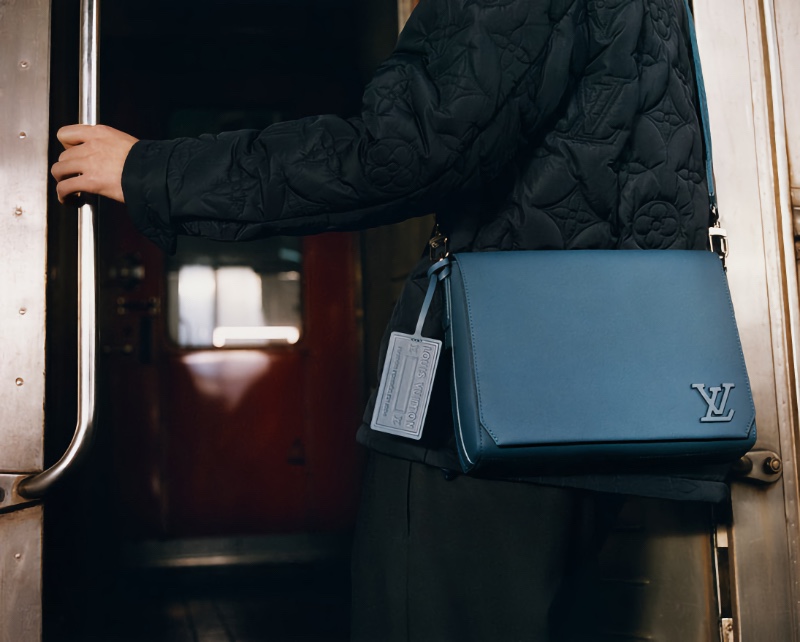 Louis Vuitton Aerogram Messenger Bag.