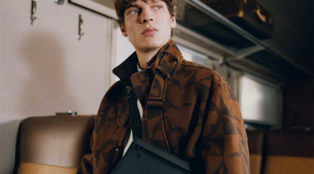 The Louis Vuitton Man is on the Move with Aerogram Collection Valentin Caron stars in the Louis Vuitton Aerogram campaign.