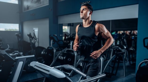 4 Simple Tips for Choosing the Best Men's Activewear Man Running on Treadmill