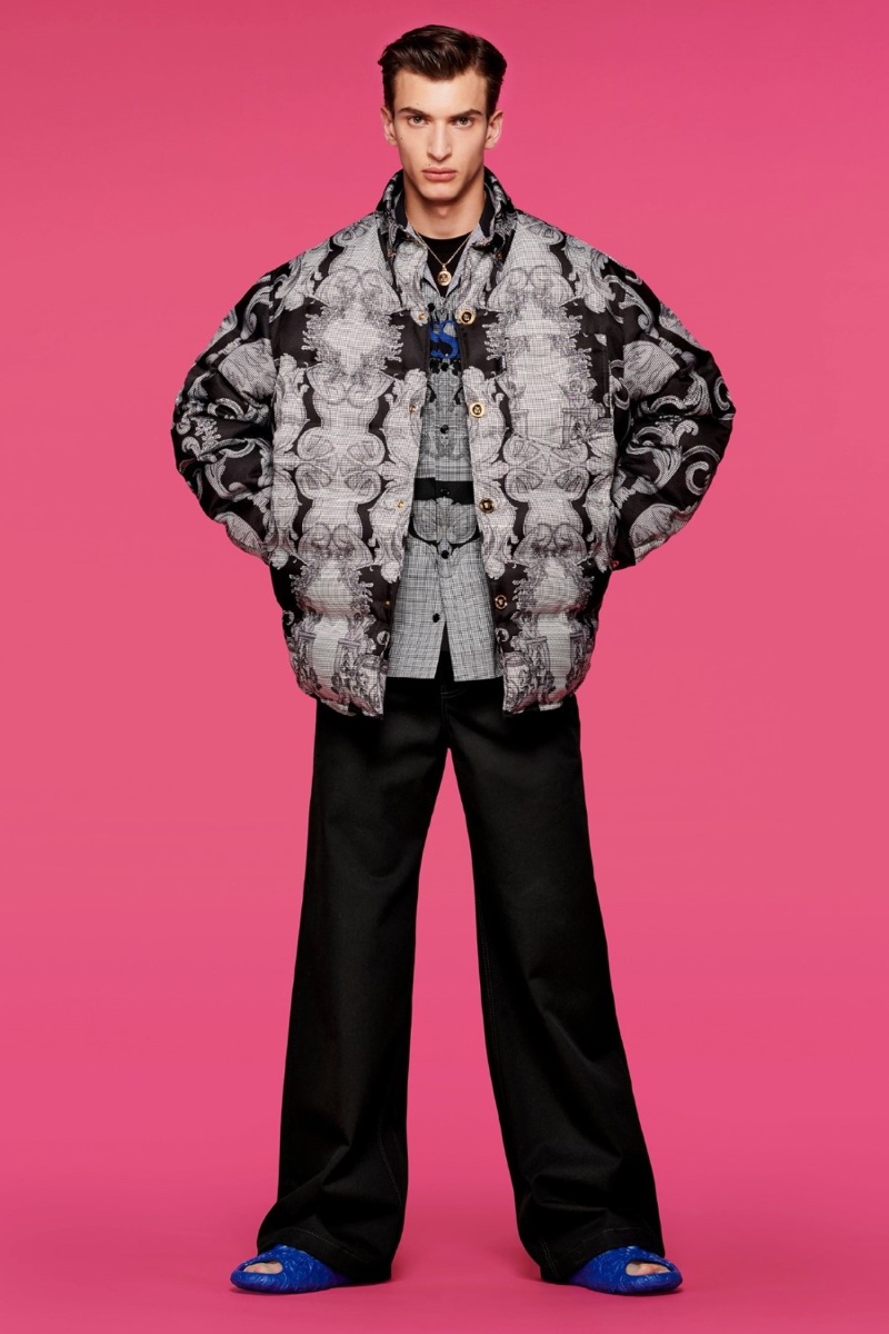 Versace Pre Fall 2022 Mens Collection Lookbook 004