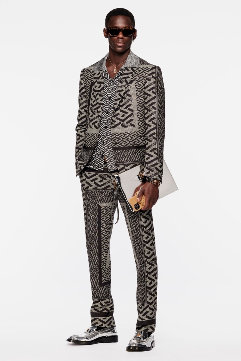 Versace Pre Fall 2022 Mens Collection Lookbook 018