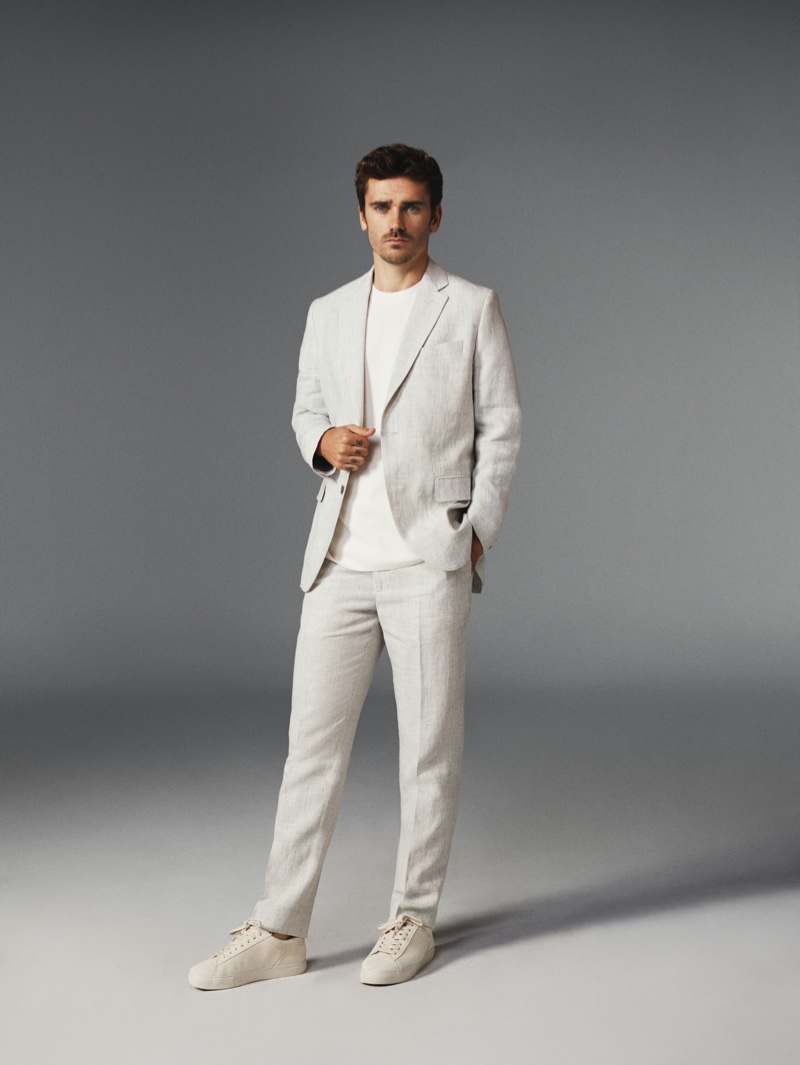 Antoine Griezmann Linen Suit Mango Campaign 2022 » Antoine Griezmann is in Smart Form for New Mango Campaign Antoine Griezmann Linen Suit Mango Campaign 2022