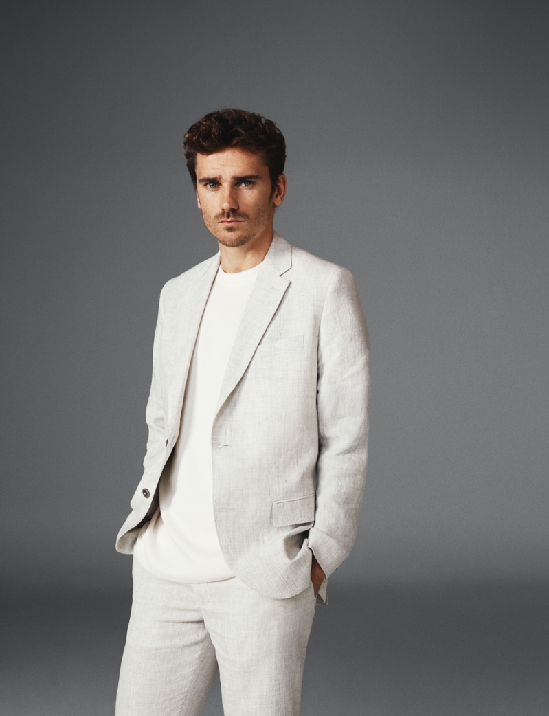 Antoine Griezmann Suit T-shirt Mango Campaign 2022 » Antoine Griezmann is in Smart Form for New Mango Campaign Antoine Griezmann Suit T-shirt Mango Campaign 2022
