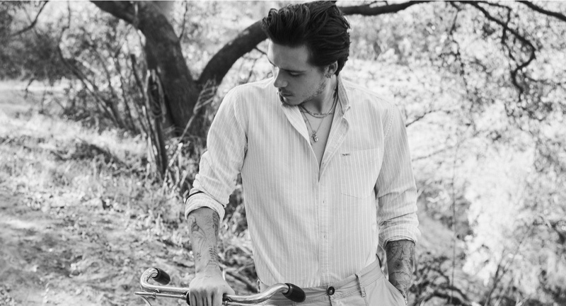 Brooklyn Beckham reunites with Pepe Jeans as the star of its spring-summer 2022 campaign.